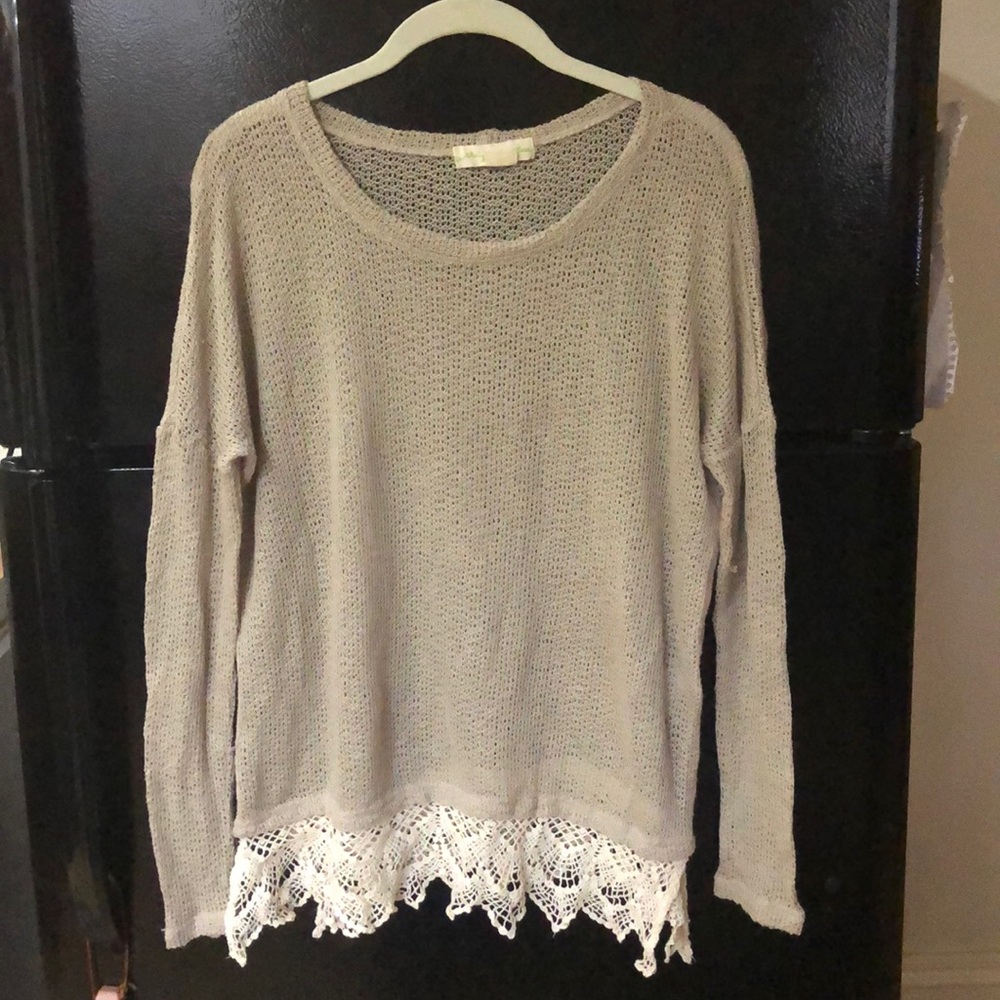 UO SWEATER